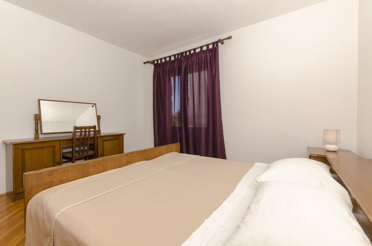Apartments Katica พรีมอชเตน ภายนอก รูปภาพ