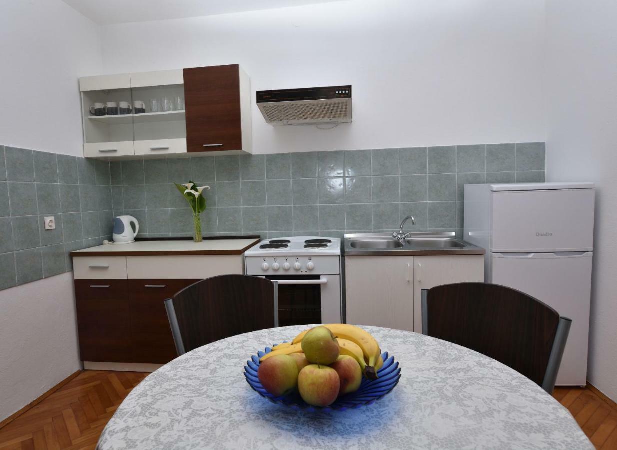 Apartments Katica พรีมอชเตน ภายนอก รูปภาพ